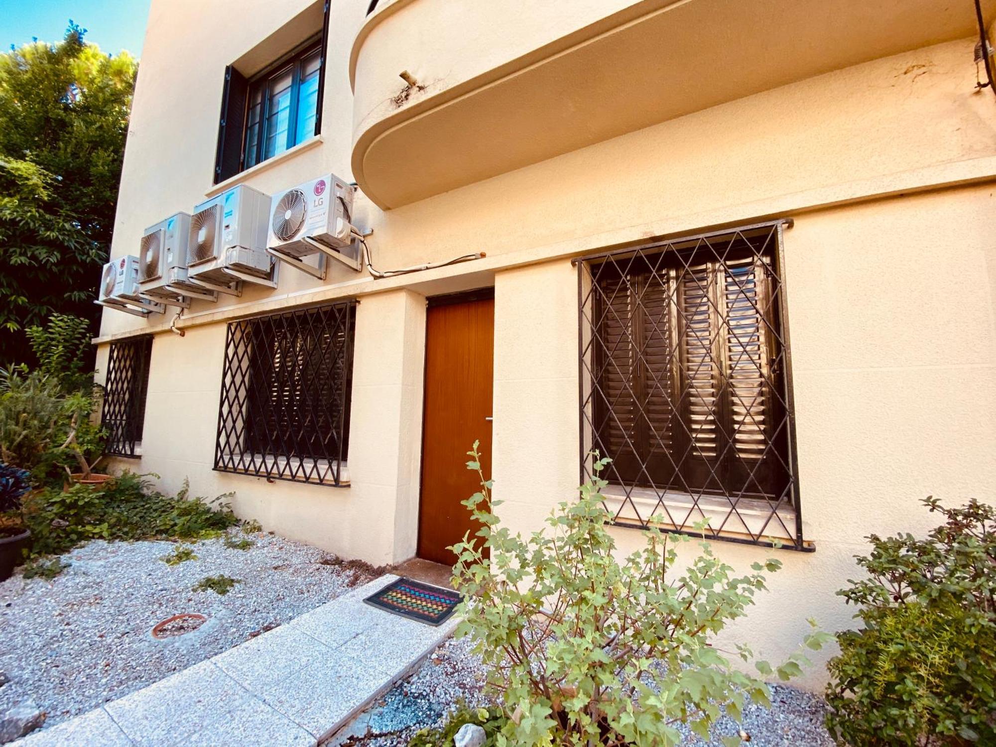 Апартаменты Cauvi - Antibes Centre, Wifi, Climatisation, 4 Personnes Экстерьер фото